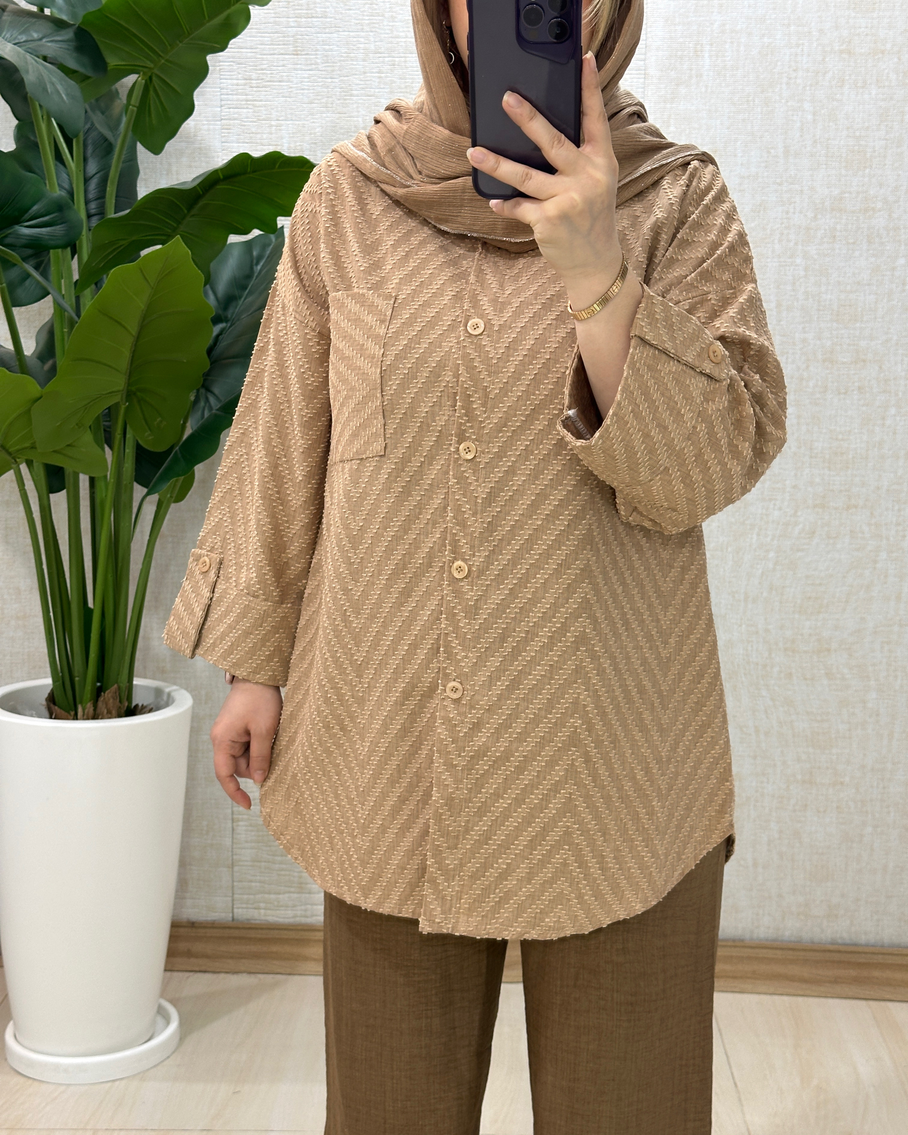 C447- مانتو کرشمه
